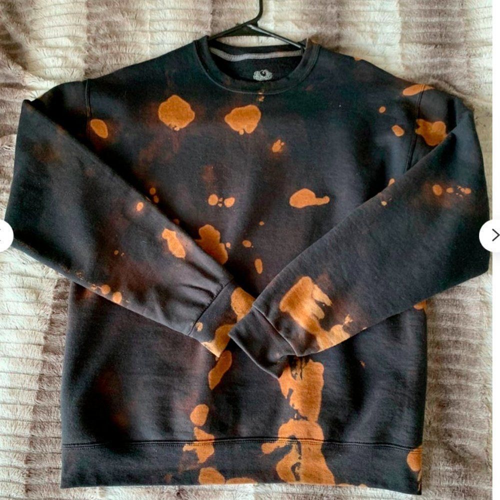 HANDMADE
Crewneck tie dye sweatshirt men's small